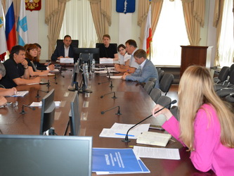 В Саратовской городской Думе обсудили вопросы размещения вывесок на объектах культурного наследия местного значения